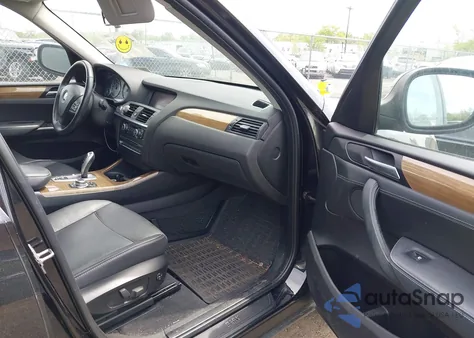 2013 BMW X3 xDrive28I из США, поврежденный, VIN 5UXWX9C55D0A09107